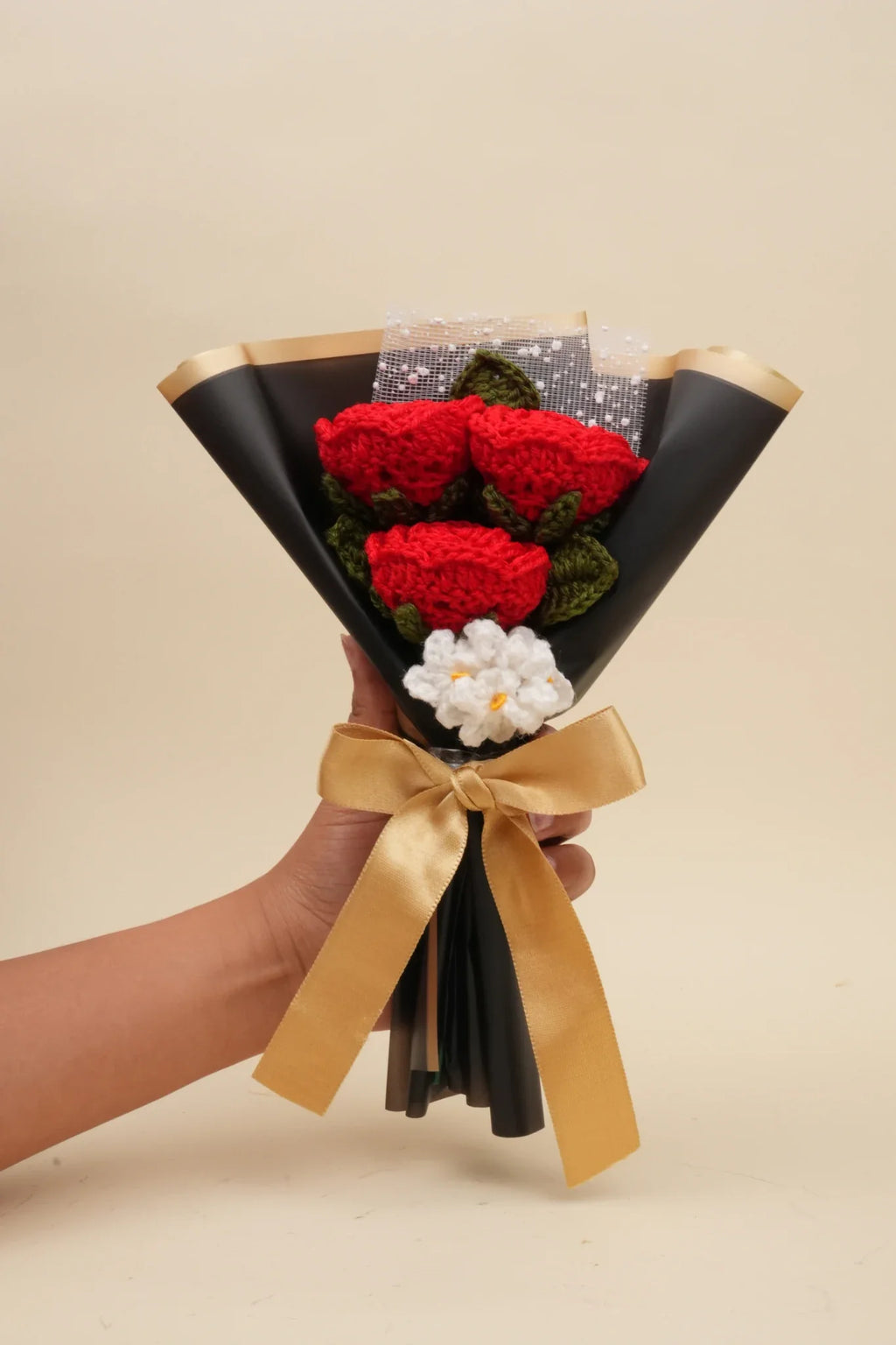 3 Red Roses with Forget-Me-Nots & Leaves